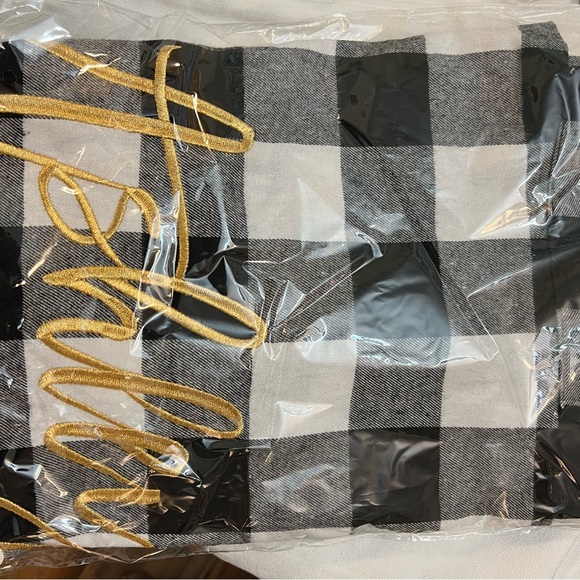 Personalized Embroidered Flannel Robe Gold Thread- Ashley - Picture 3 of 5